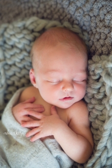 lifestyle-raleigh-newborn-photographer-4-photo