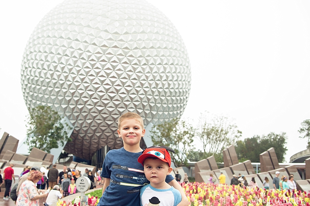Epcot Family Photos 24.jpg