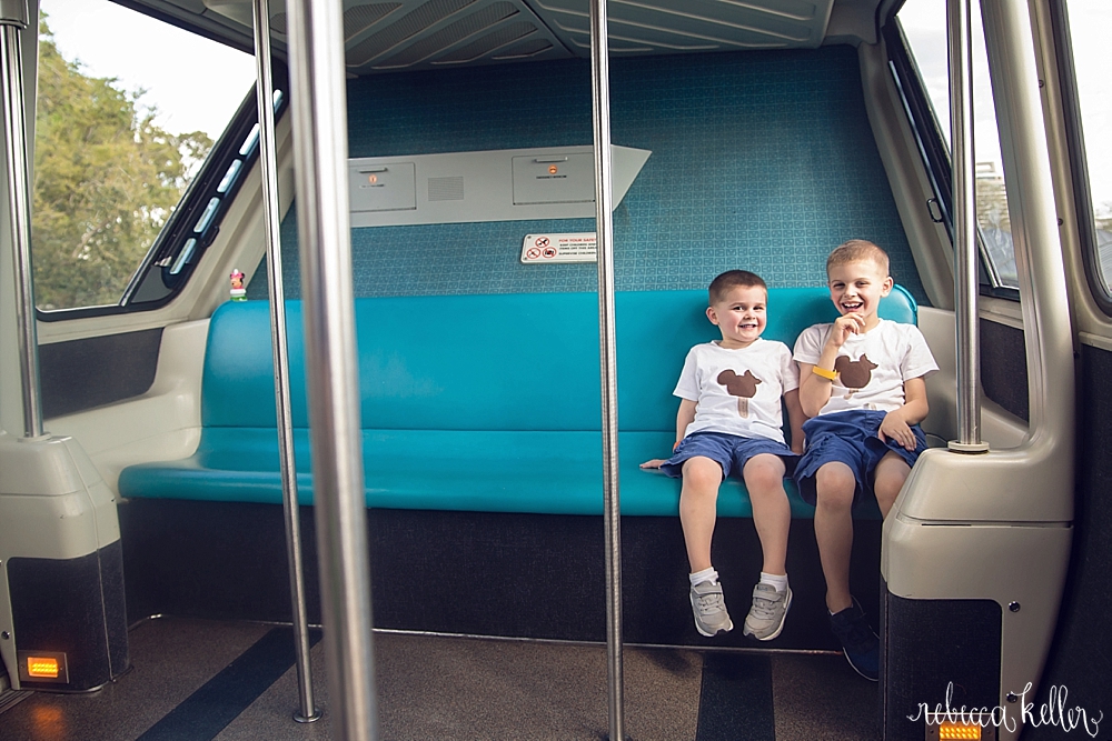 Disney Family Photos 9200.jpg