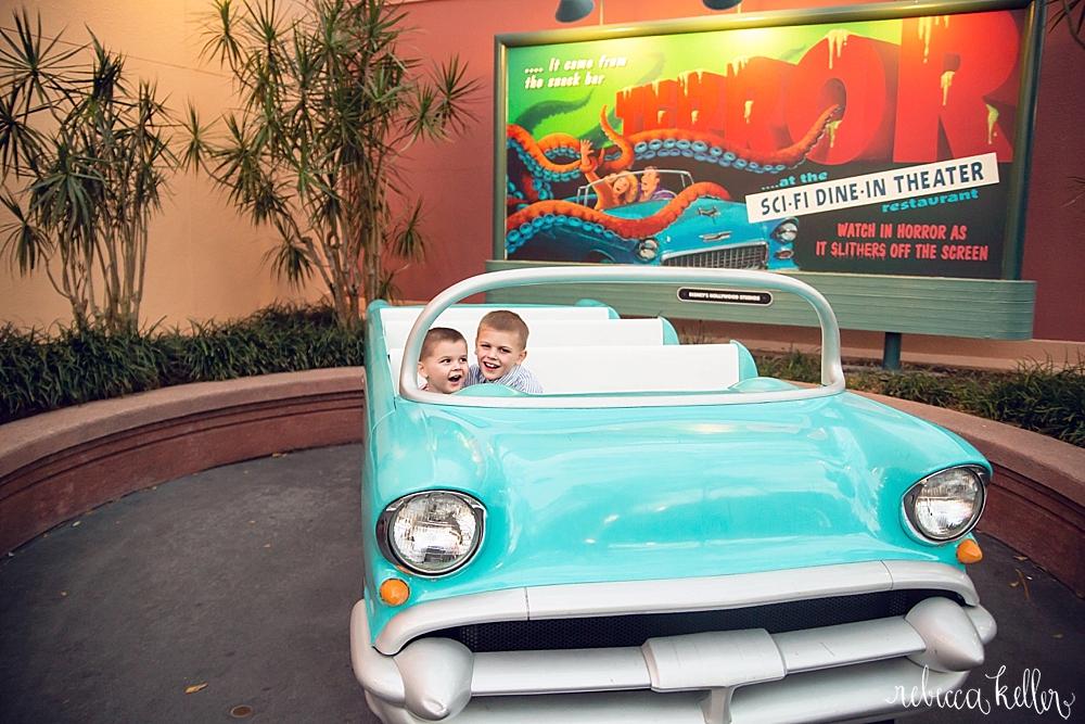 Disney Family Photos 333200.jpg
